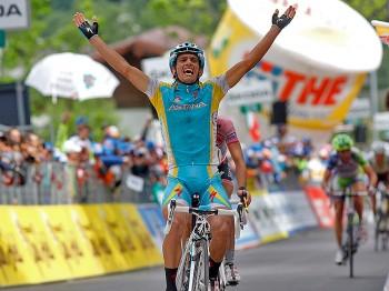 Tiralongo Wins Giro d'Italia Stage 19
