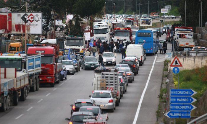 Truck Strike Spreads From Sicily to Rest of Italy