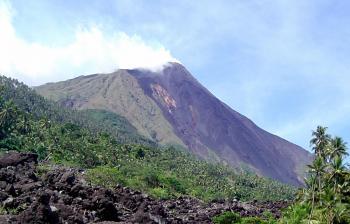 Indonesia’s Mount Karangetang Volcano Erupts, Four Missing
