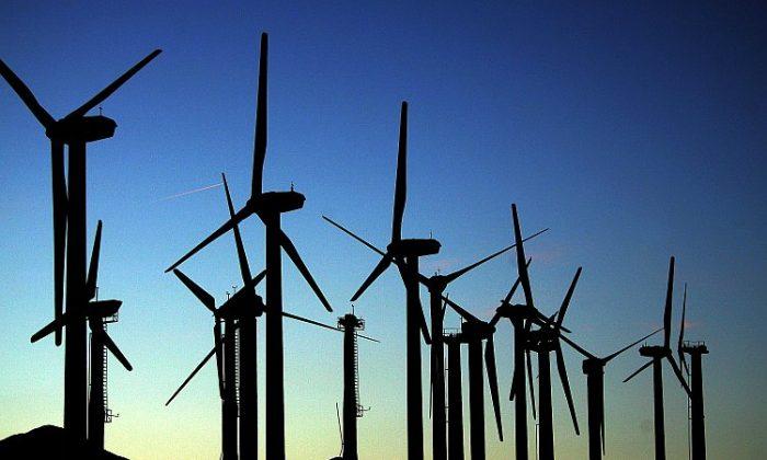Obama Administration Moves Forward on Wind Farms
