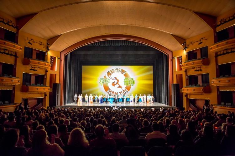 Audience ‘Deeply Touched’ by Shen Yun