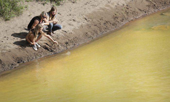 Thousands of Mines With Toxic Water Lie Under the West