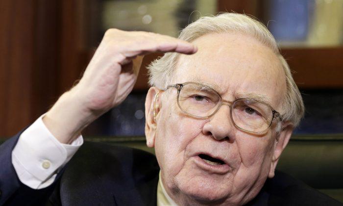 Warren Buffett Encourages Investors to Bet on American Economy