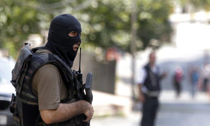 12 Policemen Killed in Bomb Attack in Turkey