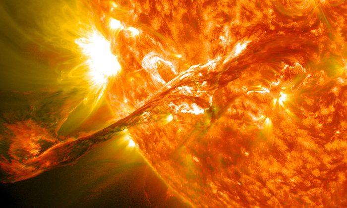 How to Protect Planes and Passengers From Explosions on the Surface of the Sun