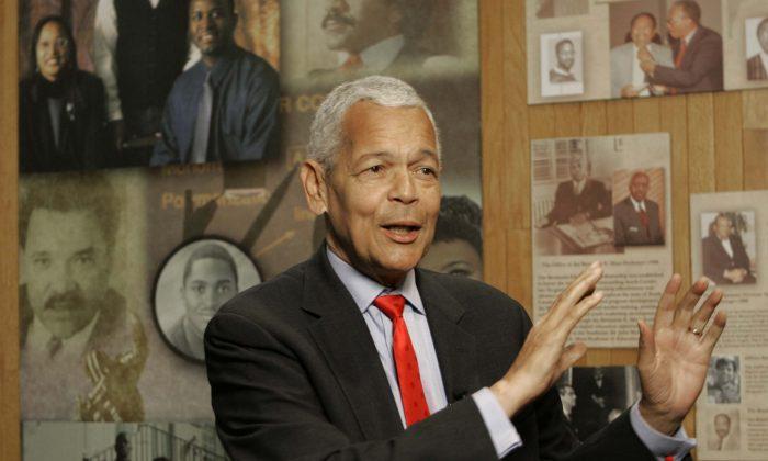 Longtime Civil Rights Activist Bond Dead at 75