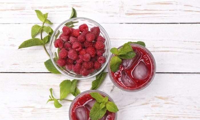 Recipe: Iced Raspberry-Green Tea Lemonade