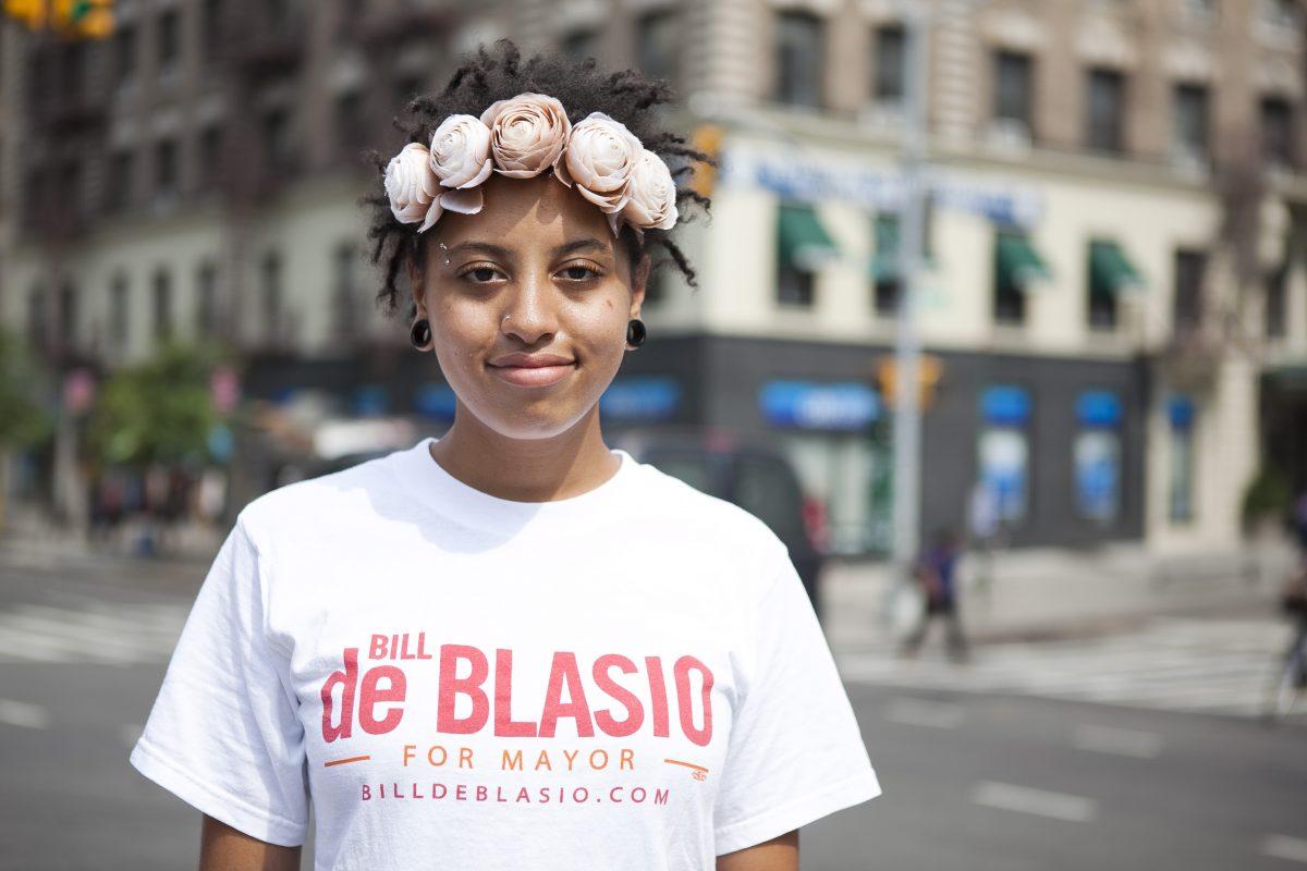 Chiara de Blasio, daughter of New York City Mayor, Bill de Blasio supporting her father's campaign before he was elected on Primary Day in New York on Sept. 10, 2013. (Samira Bouaou/Epoch Times)