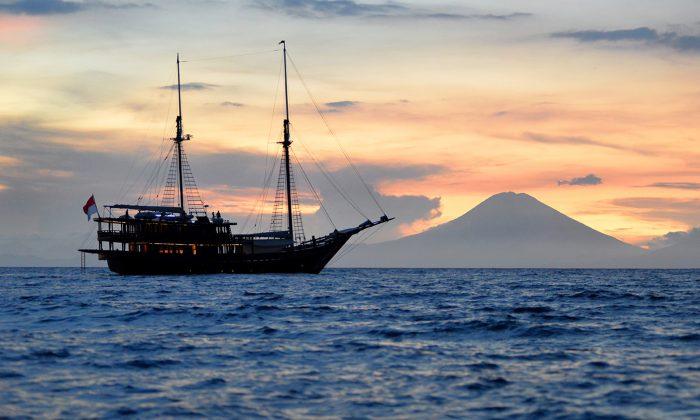 Cruising in the Malay-Indonesian Archipelago