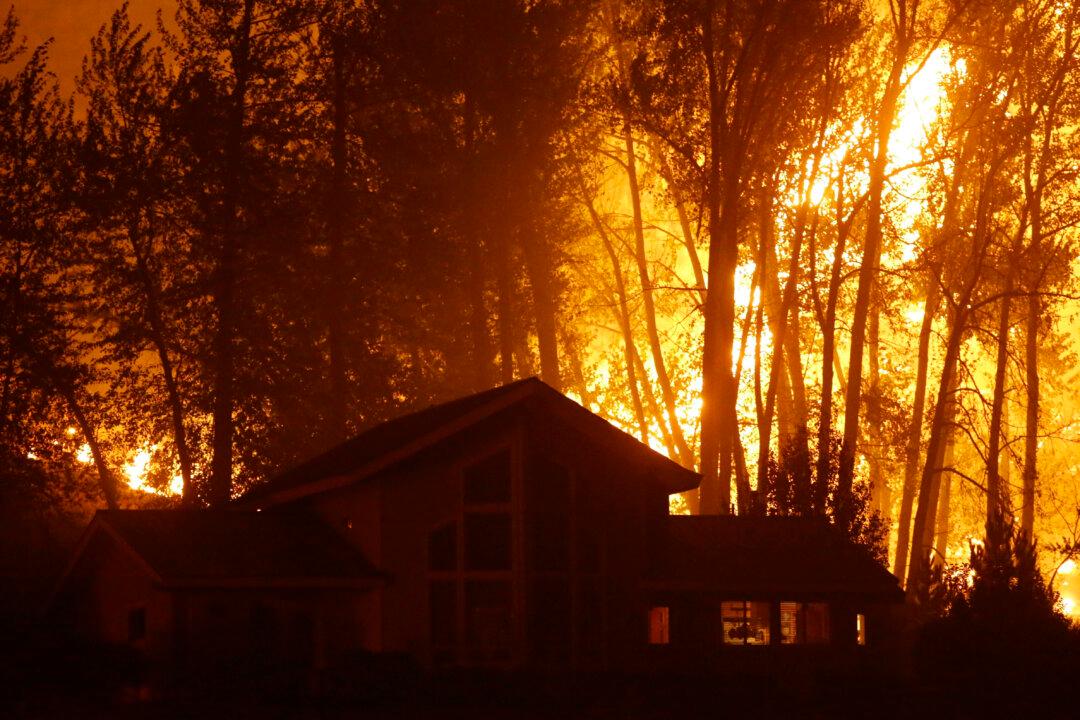 The Latest: ‘Unprecedented Cataclysm’ From Washington Fires