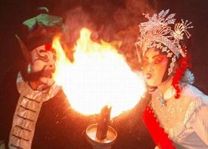 Photo Series: Chinese Street Performances Showcase Traditional Skills