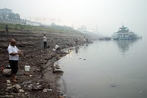 Waste Dumping Threatens the Yangtze River