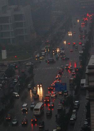 Photo News: “Dark Day” in Harbin City