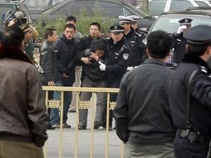Police Arrest Several Hundred Dissidents During China’s Congress Session