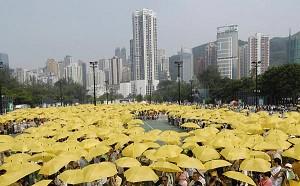 Thousands in Hong Kong Rally for Full Democracy