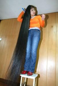 Beijing Woman Grows Her Hair Longer Than Her Height