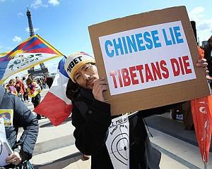 Tibetans Say Chinese Troops Killed Many Demonstrators