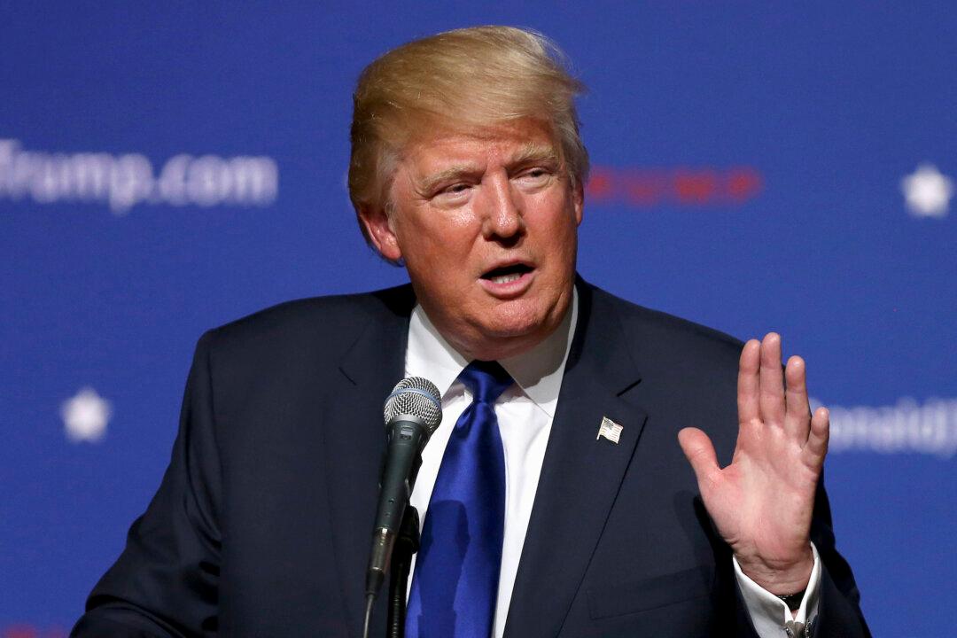 Trump Says He Would ‘Absolutely’ Implement Muslim Database