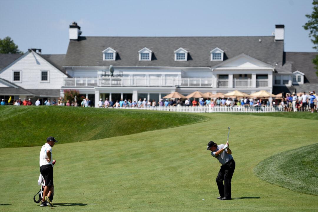 FedEx Golf Playoffs Start: Plainfield CC hosts