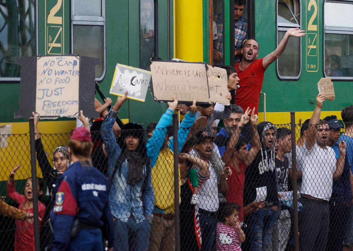 Frustration Grows Among Refugees at Hungarian Train Stations