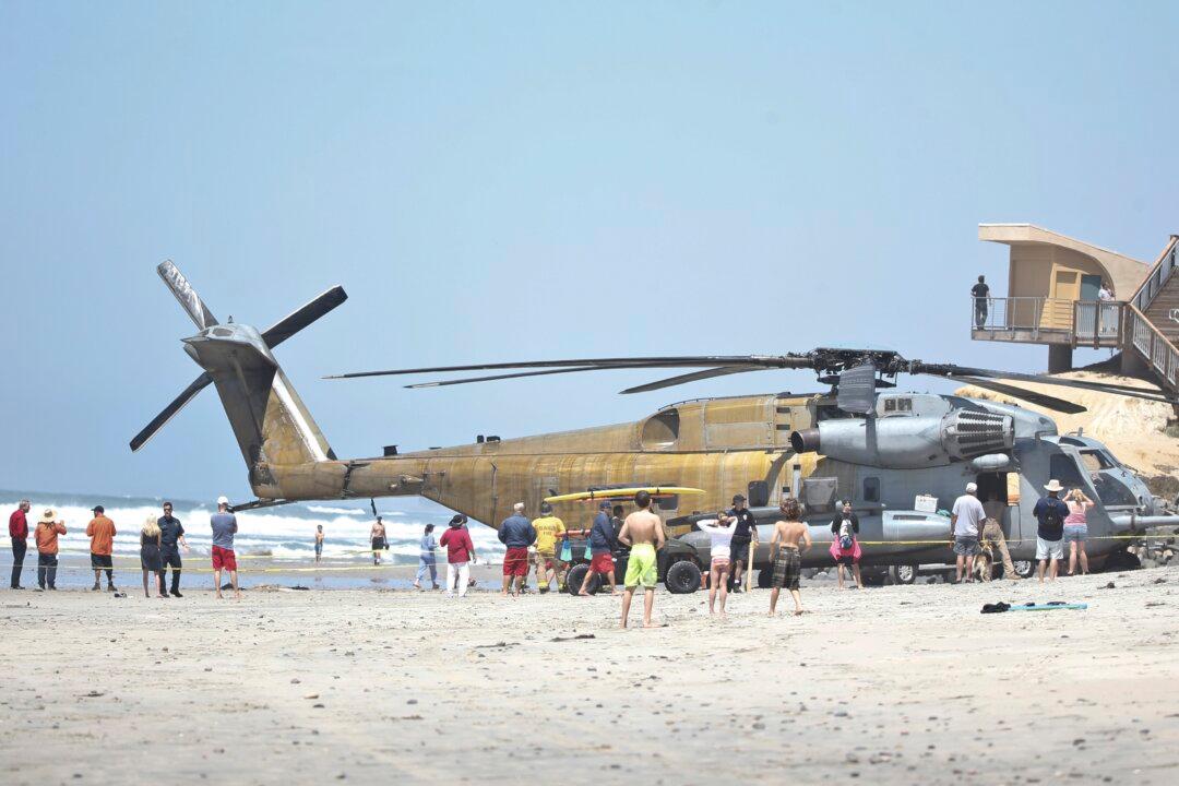 Marine Killed in Helicopter Accident Was Doing Rope Training