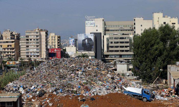 Lebanon’s Leaders Abandon Pragmatism as Trash Fills the Streets