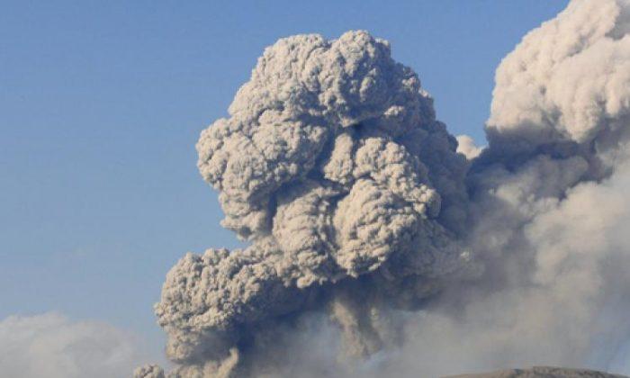 Volcano Erupts in Japan, Spreads Ash Over Cities