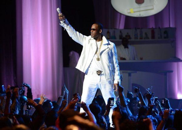 R. Kelly performs at MSG Theater in New York City on Nov. 21, 2012. (Jason Kempin/Getty Images)