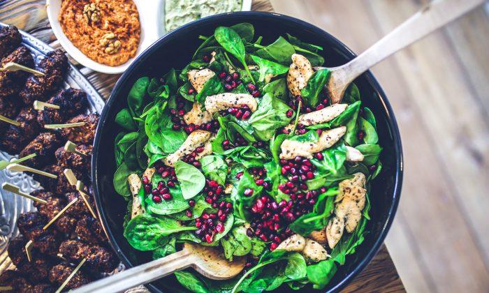 8 Surprising Health Facts About Spinach