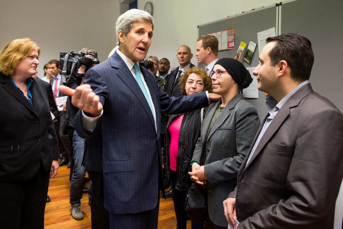 Kerry: US to Accept 85,000 Refugees in 2016 and 100,000 in 2017