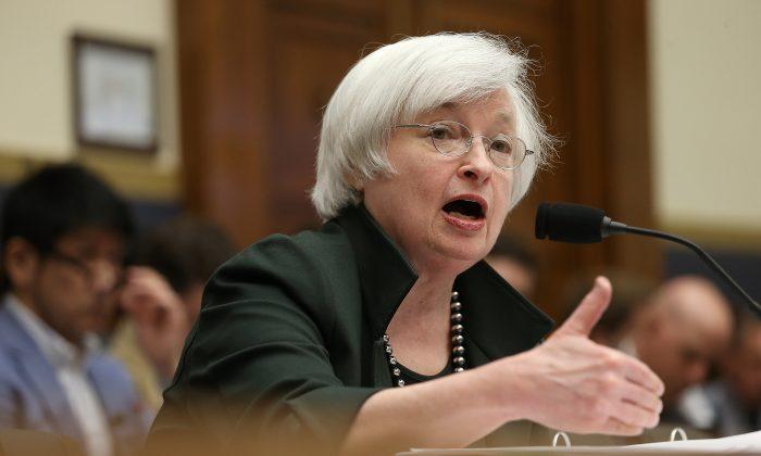 The Federal Reserve Is Losing Credibility by Not Raising Rates Now