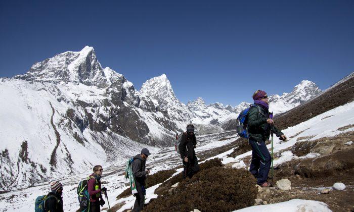 Nepal Mulls New Restrictions for Everest Climbing Permits