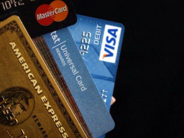 Business credit card's reward is different from a personal credit card's. (Spencer Platt/Getty Images)