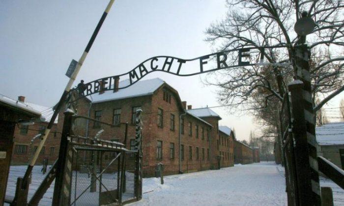 Oregon Will Require Schools to Teach Students About the Holocaust
