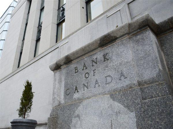 The Bank of Canada’s quarterly report released Wednesday shows a better-than-expected picture for the Canadian economy despite risks posed by rising household debt and an uncertain global economy. (Matthew Little/The Epoch Times)