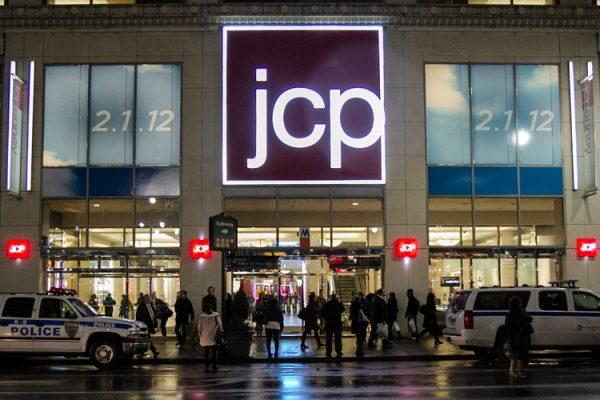 People coming in and out of the J. C. Penney store in the Manhattan Mall in Harold Square. In an effort to boost sales and revive its brand, J. C. Penney Co. laid out a plan to completely overhaul its strategy this week. (Benjamin Chasteen/The Epoch Times)