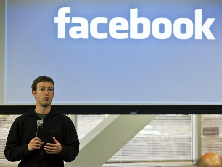 Mark Zuckerberg, chief executive officer of Facebook, holds a press conference at their headquarters abouth their new privacy policy on Facebook, in Palo Alto, California, May 26. Zuckerberg outlined Facebook's new privacy control methods. (Kim White/Getty Images)