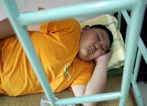 Research shows that obesity has increased among Chinese youth. (China Photos/Getty Images)