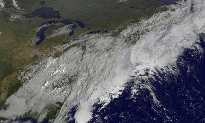 New York, New Jersey Prepare for Sandy, Hope for Irene