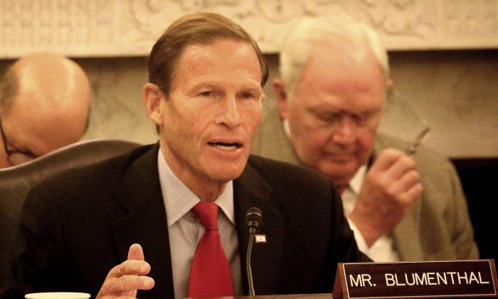 Deep Dive (Oct. 8): Sen. Blumenthal: 800 Americans & Allies Made It out of Afghanistan