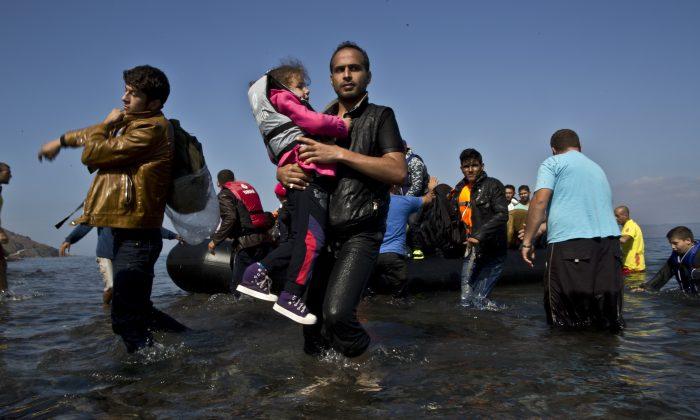 Despite Security Fears After Paris Attacks, These Five US States Say They'll Accept Syrian Refugees