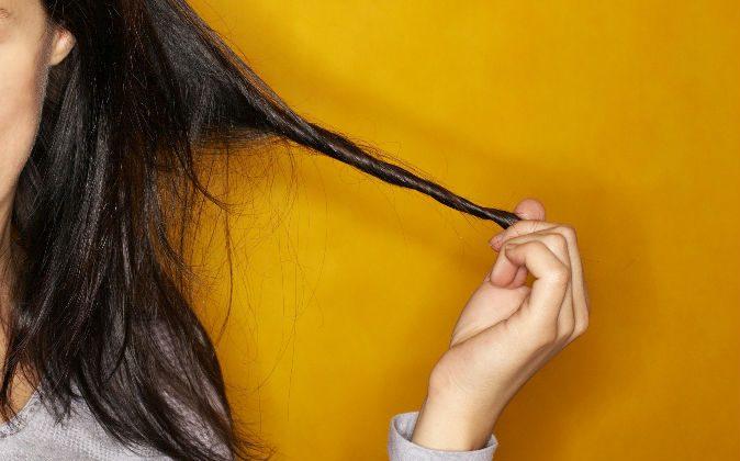 Pulling out Your Hair in Frustration? What You Need to Know About Trichotillomania