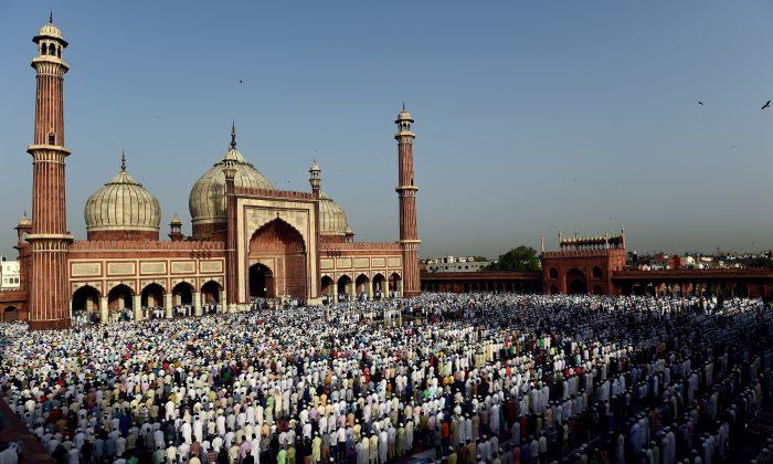 Rise of Minority Muslim Population Poses Challenge to India’s Democracy