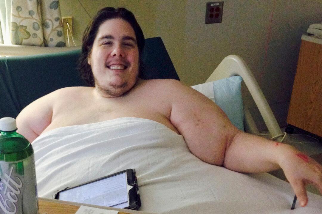 800-pound Rhode Island Man Says He’s Determined To Slim Down