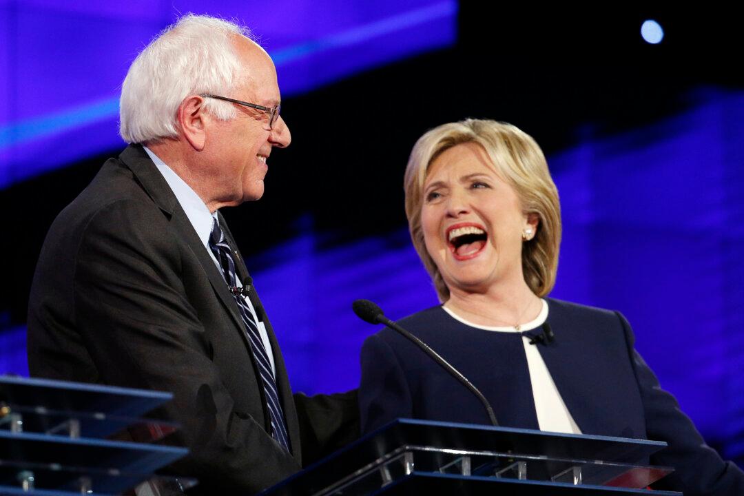 Clinton, Sanders Clash on Guns, Economy, Foreign Policy