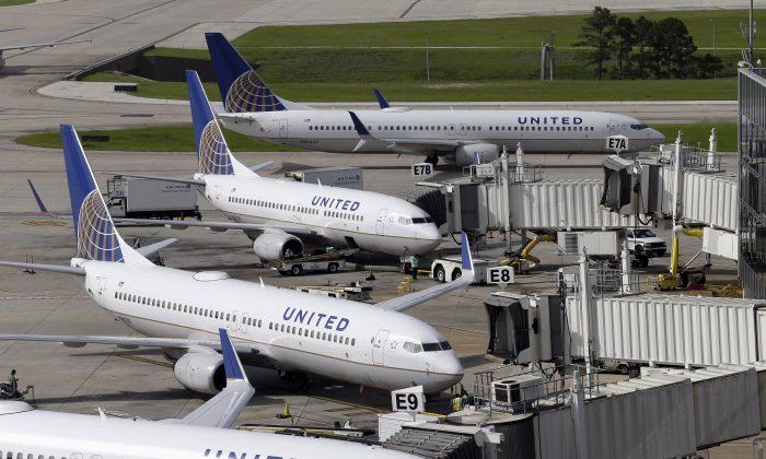 United Airlines 747 Returns to SF After Engine Failure