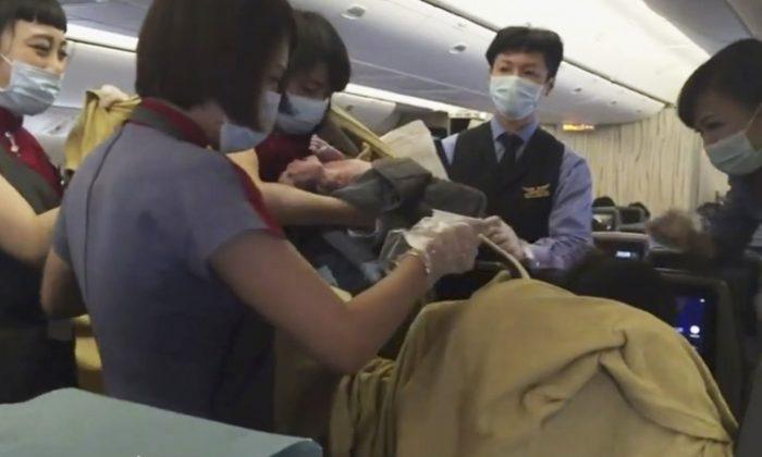 Los Angeles Doctor Delivers Baby on Flight From Taiwan