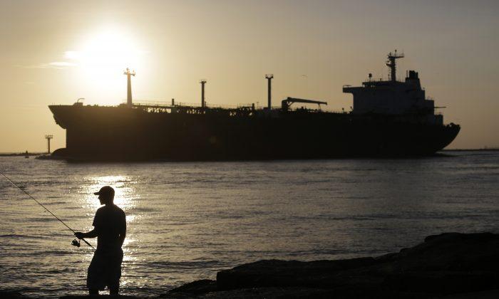 Shale Boom Raises Specter of New Glut: Gulf Coast Oil Terminals