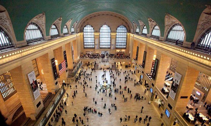 Grand Central Terminal Power Outage Leaves Commuters Literally in the Dark