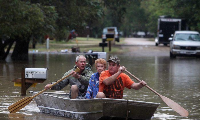 Southeast Texas to Get Heavy Rain; People Told to Be Patient